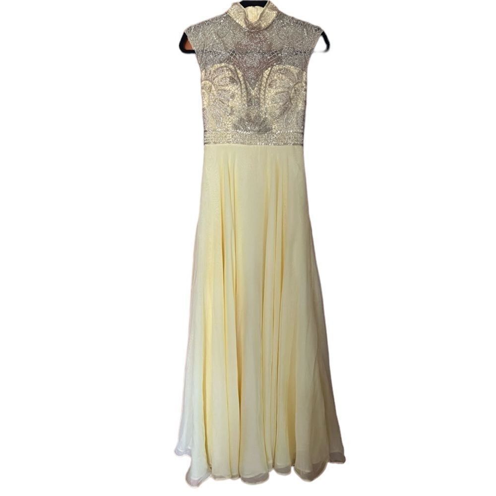 Sherri Hill prom dress size 4